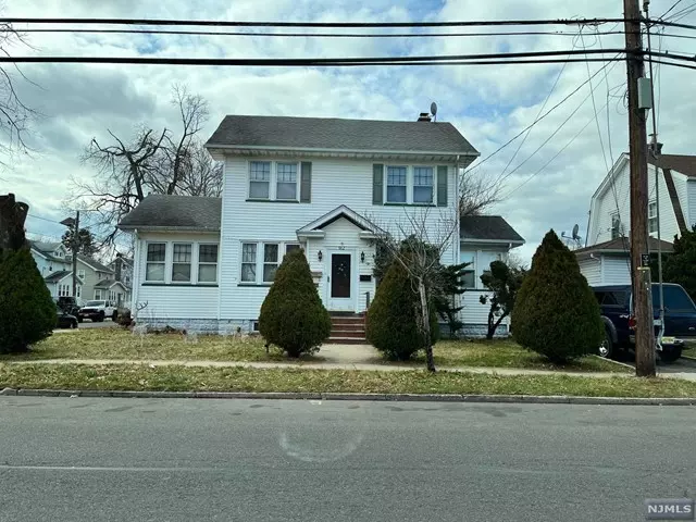 Roselle, NJ 07203,912 Chestnut Street