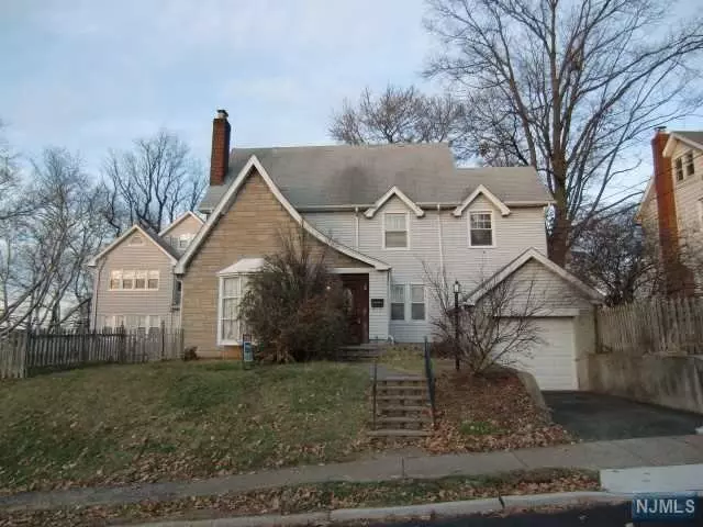 363 Griggs Avenue, Teaneck, NJ 07666