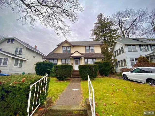 866 Garrison Avenue, Teaneck, NJ 07666