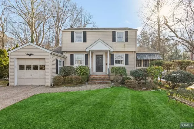 24 Midwood Road, Tenafly, NJ 07670