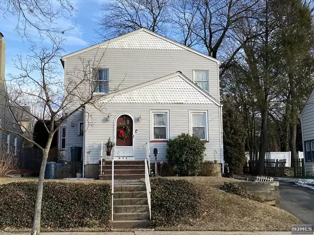 878 Elm Avenue, River Edge, NJ 07661