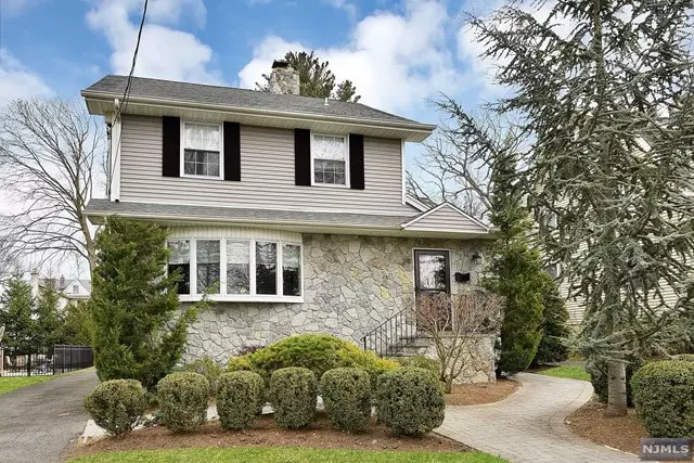 39 Elm Street, Tenafly, NJ 07670