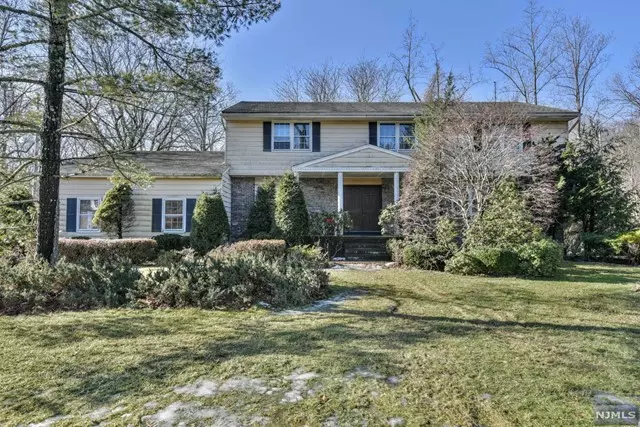 11 Greenbriar Lane, Montvale, NJ 07645