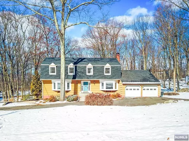 3 Arrowhead Road, Mahwah, NJ 07430