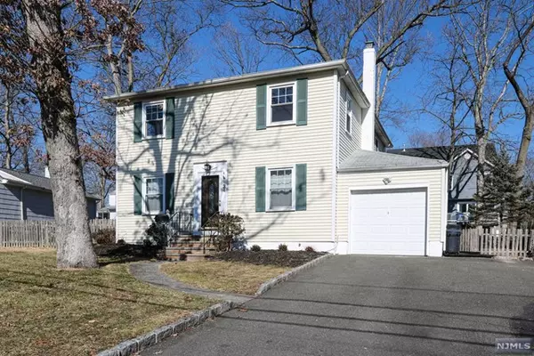 34 Midway Drive, Livingston, NJ 07039