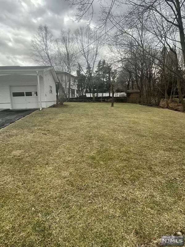 Closter, NJ 07624,436 Ruckman Road