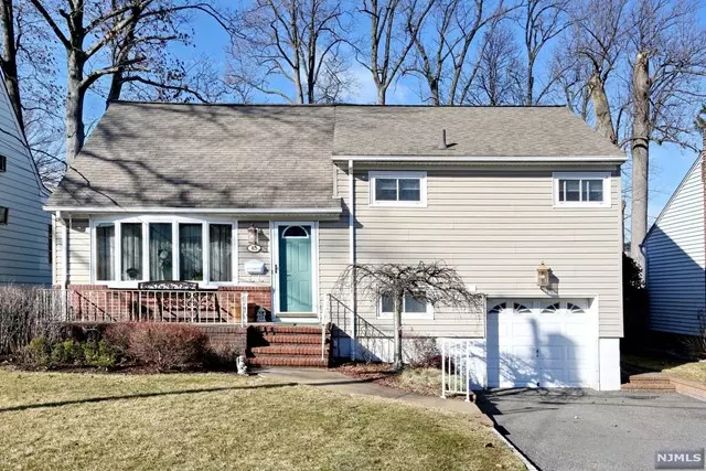 83 Deerfield Street, Bergenfield, NJ 07621