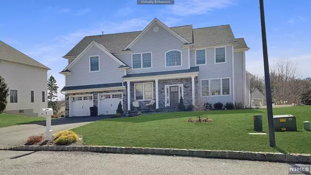 13 Norman Court, Livingston, NJ 07039