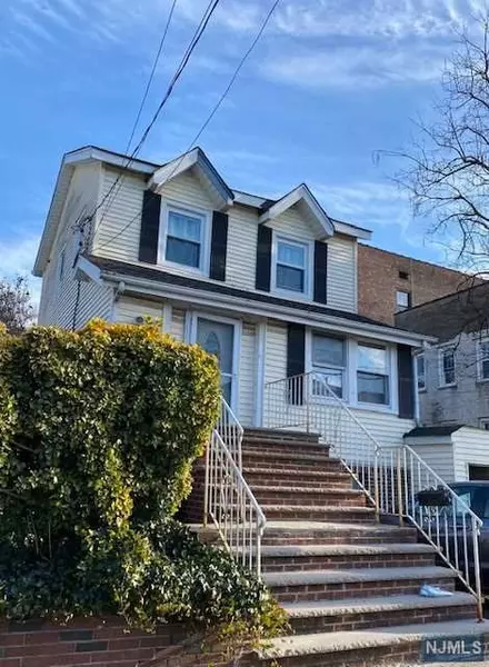 252 3rd Street, Palisades Park, NJ 07650