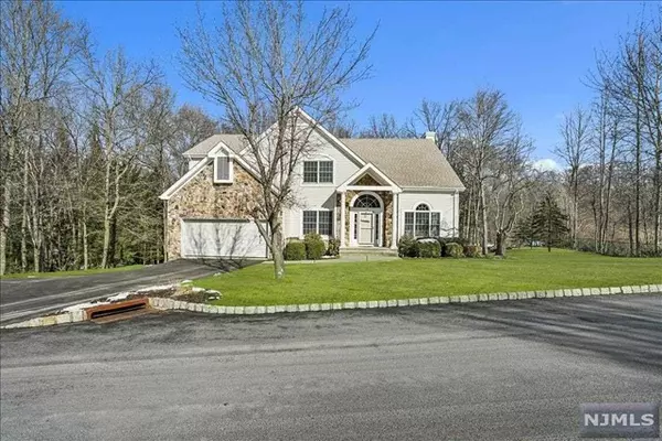 Wanaque, NJ 07465,12 Ramapo Mountain Drive