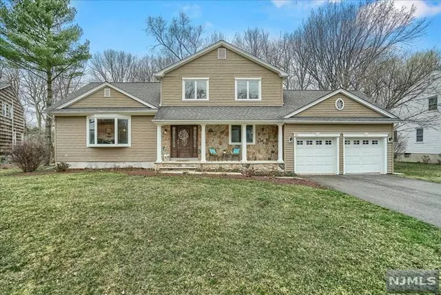 31 Cobblestone Lane, Ramsey, NJ 07446