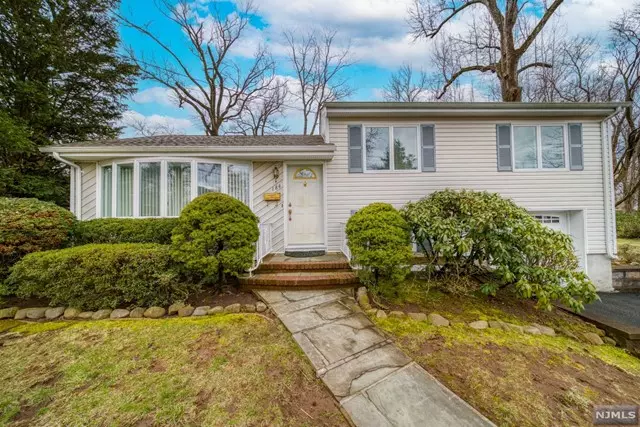 184 Phelps Avenue, Cresskill, NJ 07626