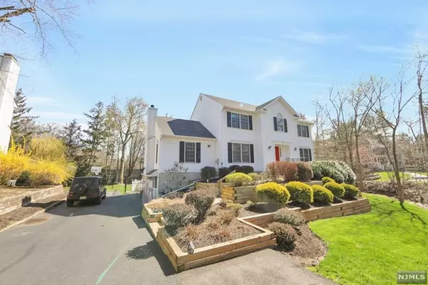 Wyckoff, NJ 07481,304 William Way