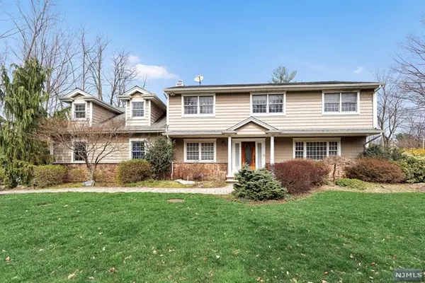 1077 Franklin Lake Road, Franklin Lakes, NJ 07417