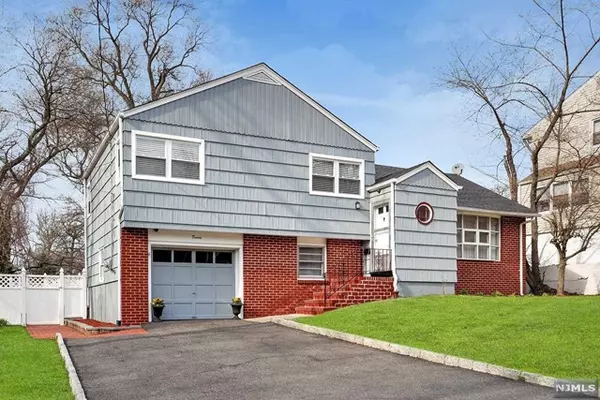 20 Blish Place, Dumont, NJ 07628