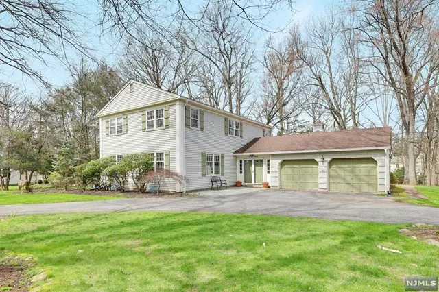 Upper Saddle River, NJ 07458,92 Huff Terrace