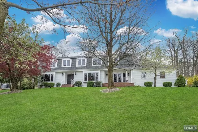 248 Park Avenue, North Caldwell, NJ 07006