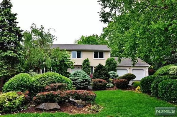 7 Royal Park Terrace, Hillsdale, NJ 07642