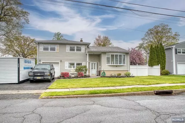 62 Sycamore Road, Dumont, NJ 07628