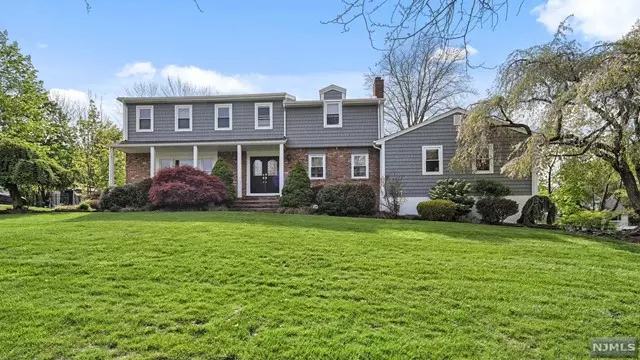 23 Rockledge Terrace, Pequannock Township, NJ 07444