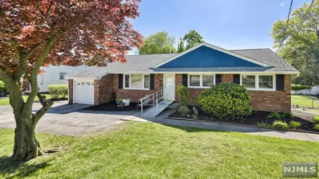 738 Ringwood Avenue, Pompton Lakes, NJ 07442