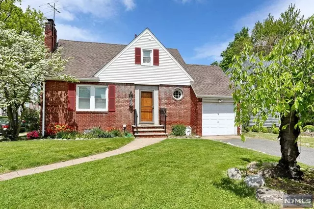 61 Sylvan Avenue, Bergenfield, NJ 07621