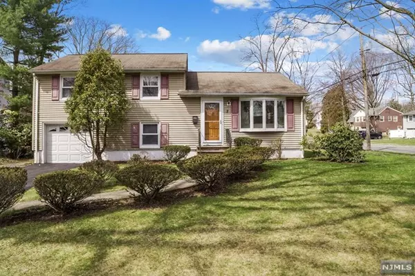 2 Avon Avenue, Livingston, NJ 07039