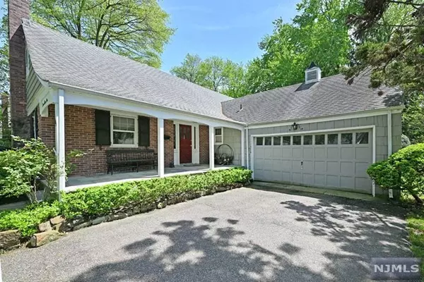 Oradell, NJ 07649,783 Woodland Avenue