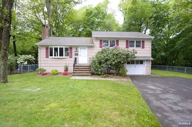 388 Cedar Avenue, Ridgewood, NJ 07450