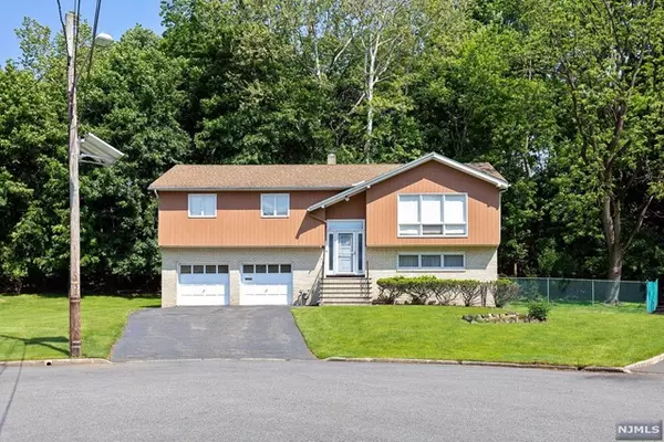 Little Falls, NJ 07424,153 Kingwood Drive