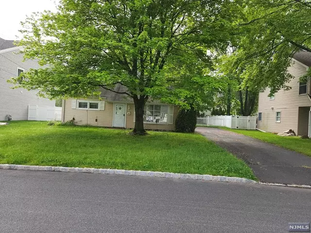 162 Donato Drive, Little Falls, NJ 07424