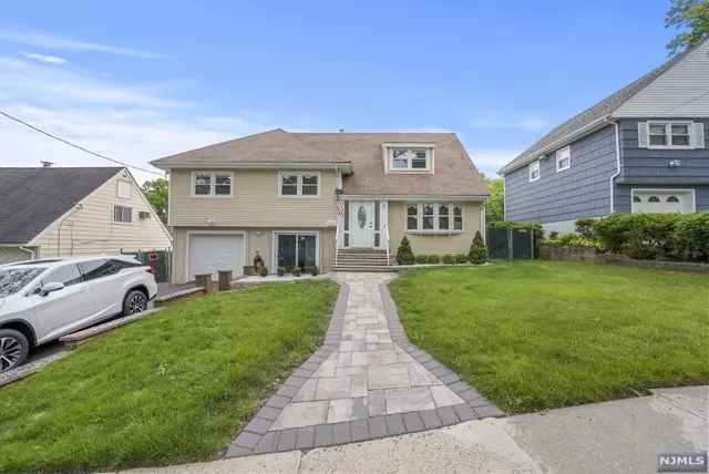 116 Schoonmaker Road, Teaneck, NJ 07666