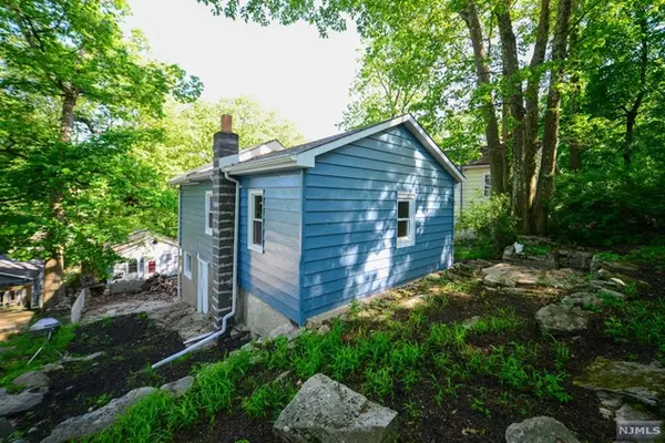 Hopatcong, NJ 07843,14 Jefferson Trail