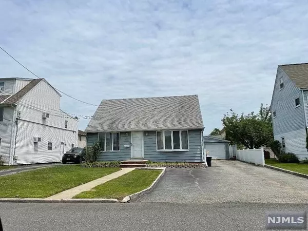 Moonachie, NJ 07074,8 Mavis Place