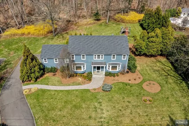 Upper Saddle River, NJ 07458,27 Cider Hill