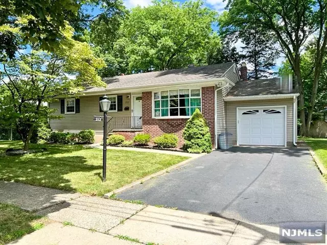 212 Atlantic Street, Oradell, NJ 07649