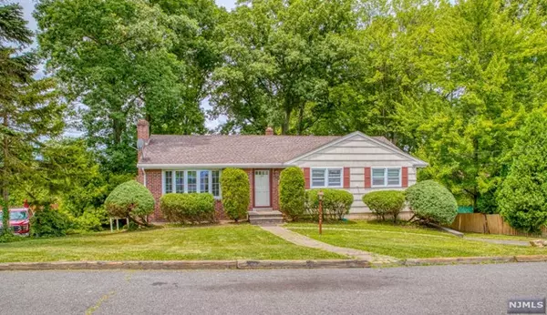 20 Walnut Avenue, Emerson, NJ 07630