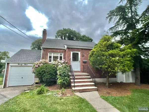 91 Watchung Drive, Hawthorne, NJ 07506