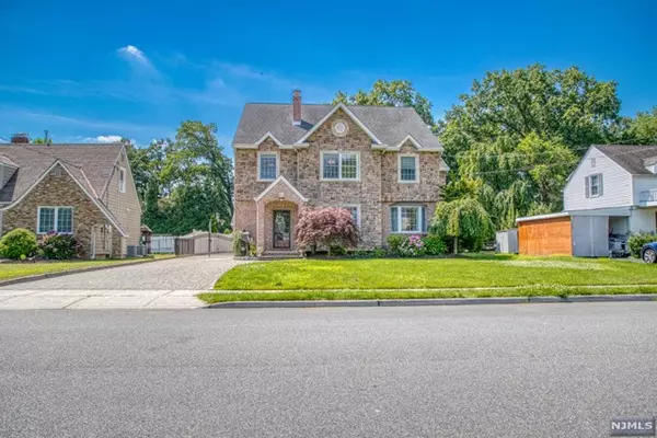 14 Leswing Avenue, Saddle Brook, NJ 07663