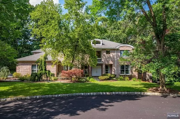 10 Stone Ridge, Woodcliff Lake, NJ 07677