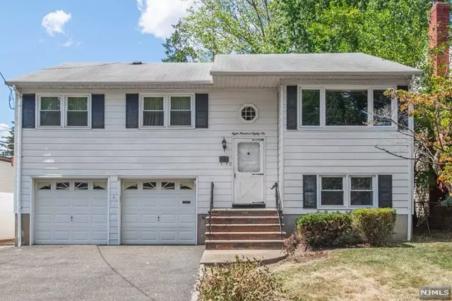 886 Caldwell Avenue, Union, NJ 07083