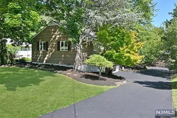 Montvale, NJ 07645,11 Marion Road