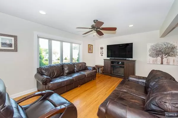 Clifton, NJ 07013,59 Elmwood Drive