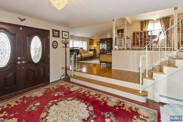 East Hanover Twp, NJ 07936,12 Selmar Terrace