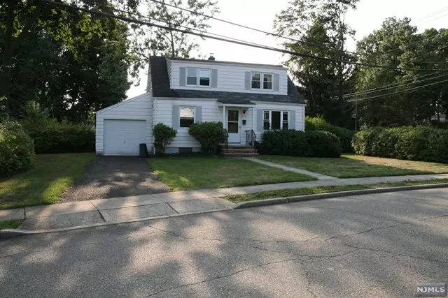 36-10 Victoria Road, Fair Lawn, NJ 07410