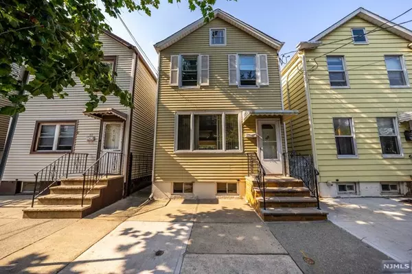 68 Komorn Street, Newark, NJ 07105