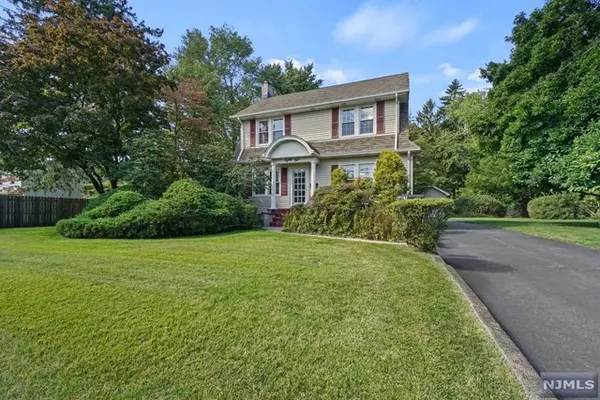 85 Pascack Road, Hillsdale, NJ 07642