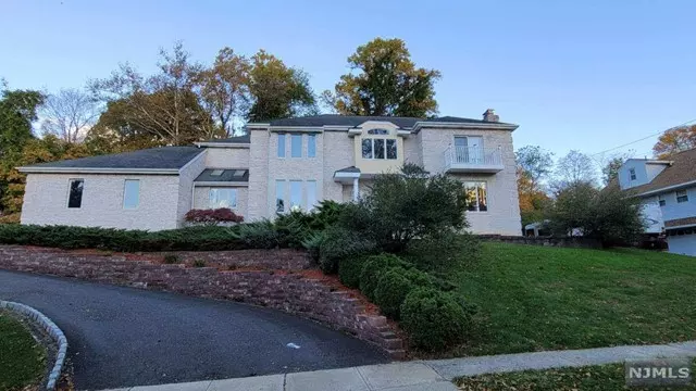 North Haledon, NJ 07508,66 Forest Drive