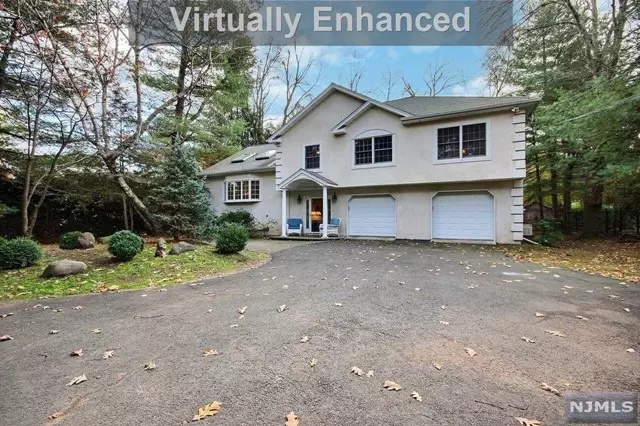 262 Eckerson Court, River Vale, NJ 07675