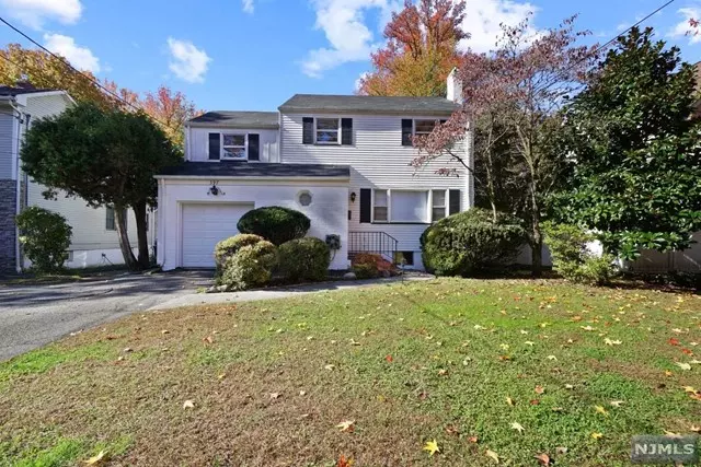 397 Knickerbocker Road, Tenafly, NJ 07670